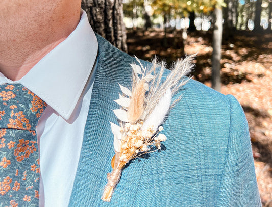 Boutonniere - Rustic White - Withered Whimsy Boutonniere