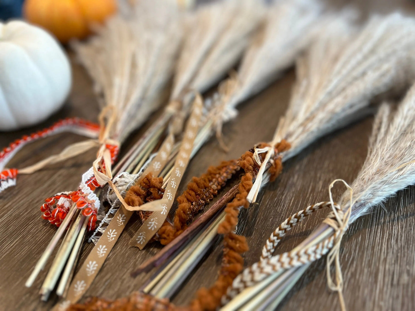 Dried Reed Grass Bundle, Fluffy Dried Flowers, Neutral Boho Home Decor, Modern Farmhouse, 10 stems, Natural