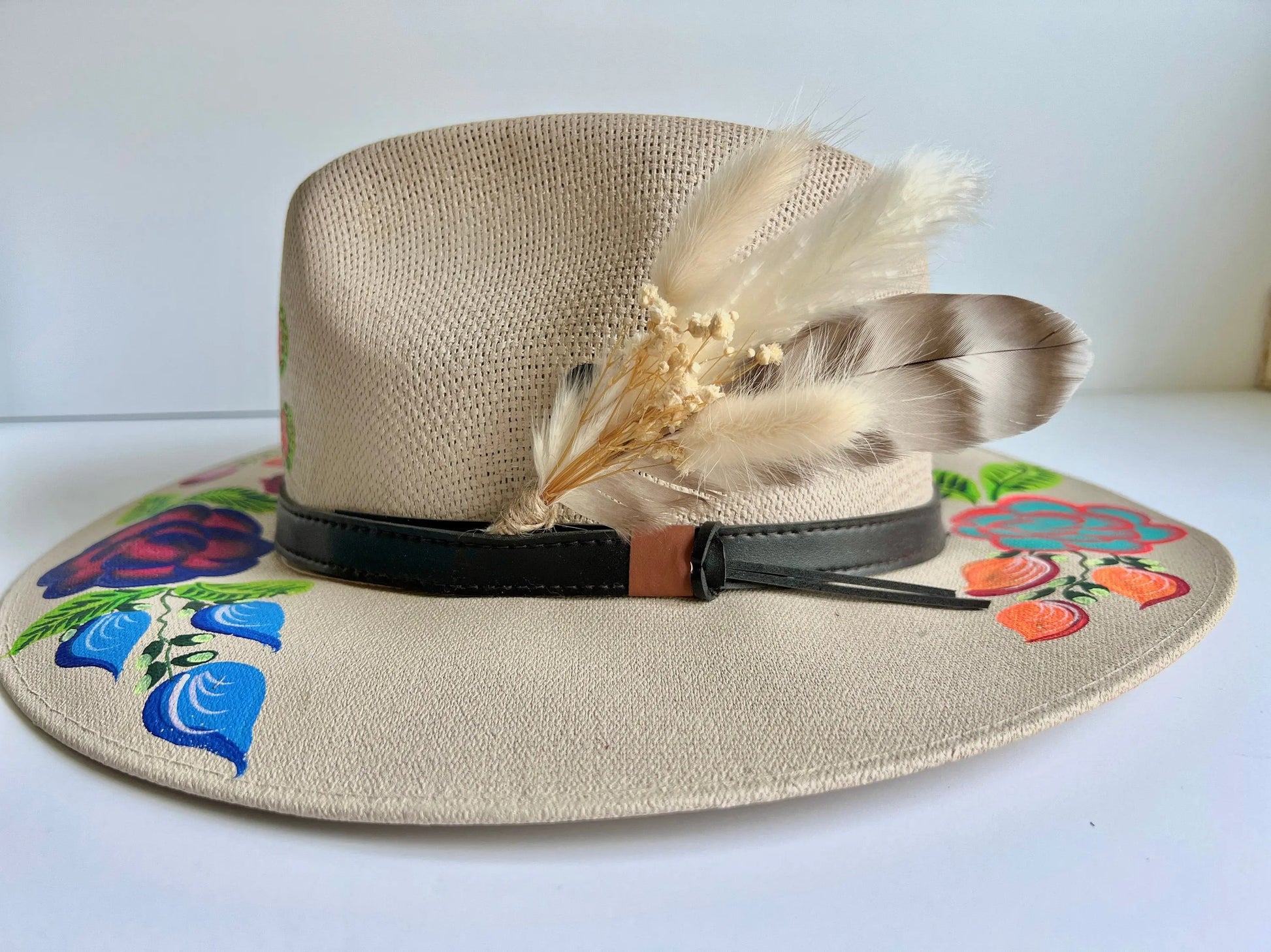 Hat feathers -White with striped feather - Withered Whimsy Hat Feathers