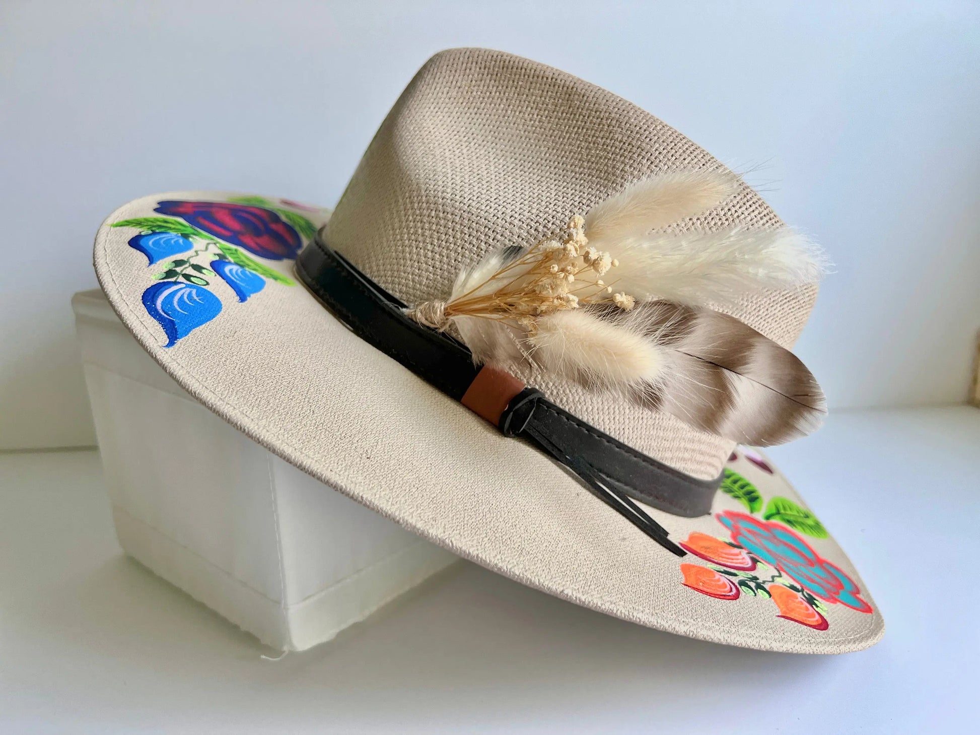 Hat feathers -White with striped feather - Withered Whimsy Hat Feathers